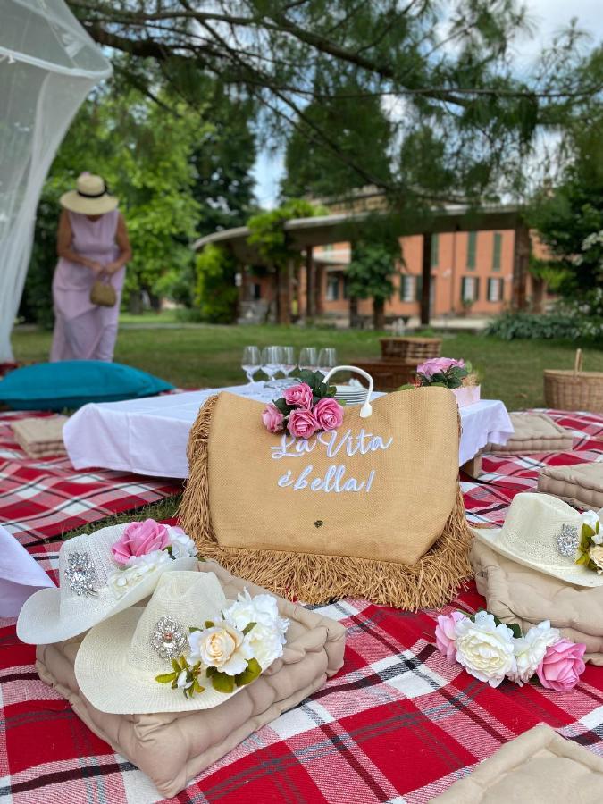 Tenuta Pizzone Wine Resort Rivanazzano Terme Bagian luar foto