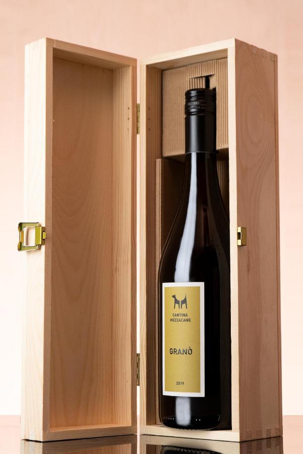 Tenuta Pizzone Wine Resort Rivanazzano Terme Bagian luar foto