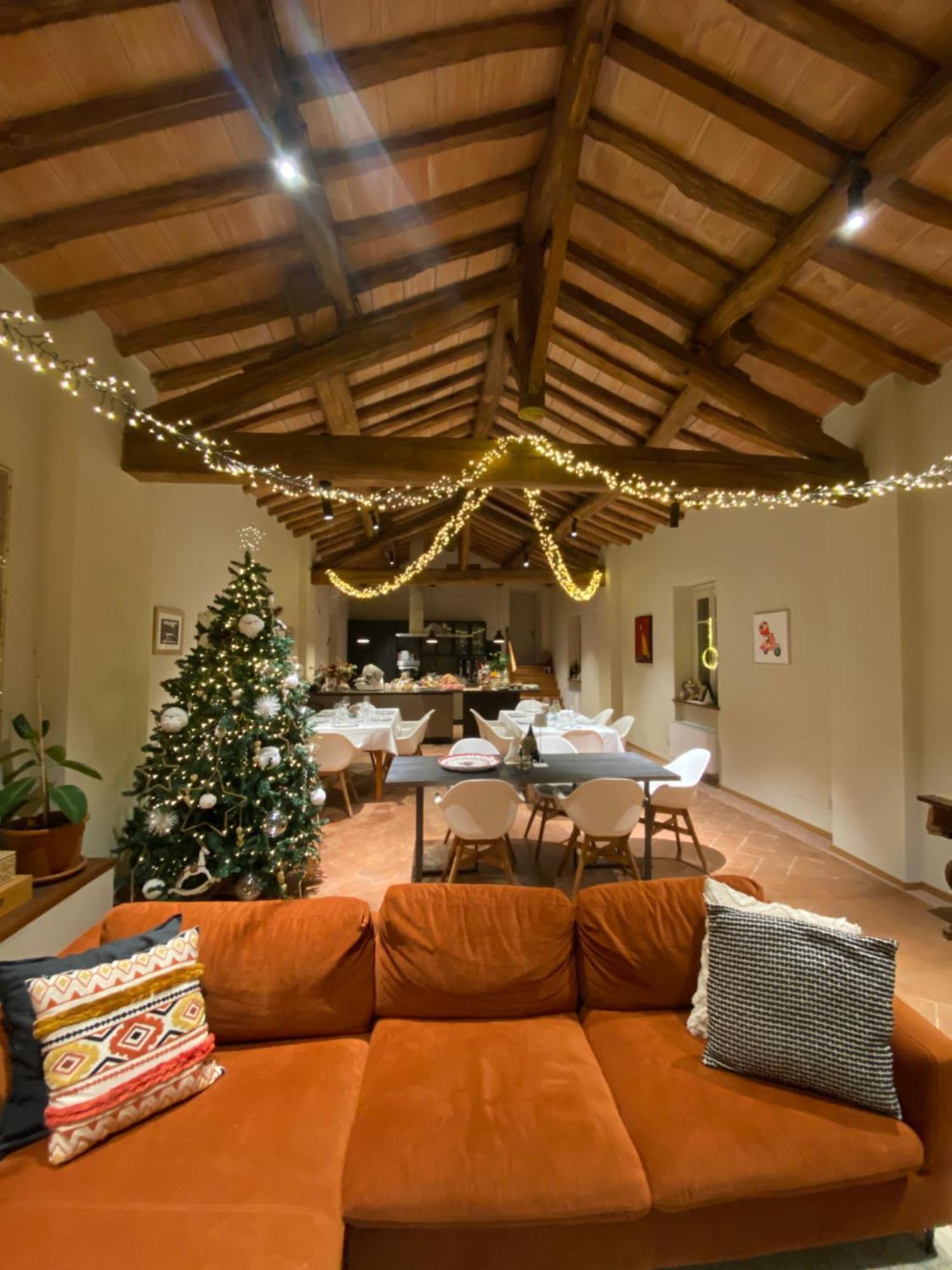 Tenuta Pizzone Wine Resort Rivanazzano Terme Bagian luar foto